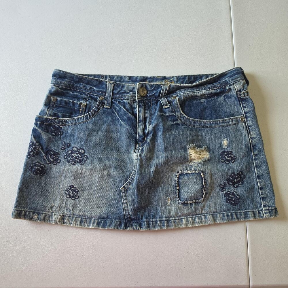 Y2K American Eagle Micro Skirt 12 Blue Denim Floral Embroidered Distressed Mini